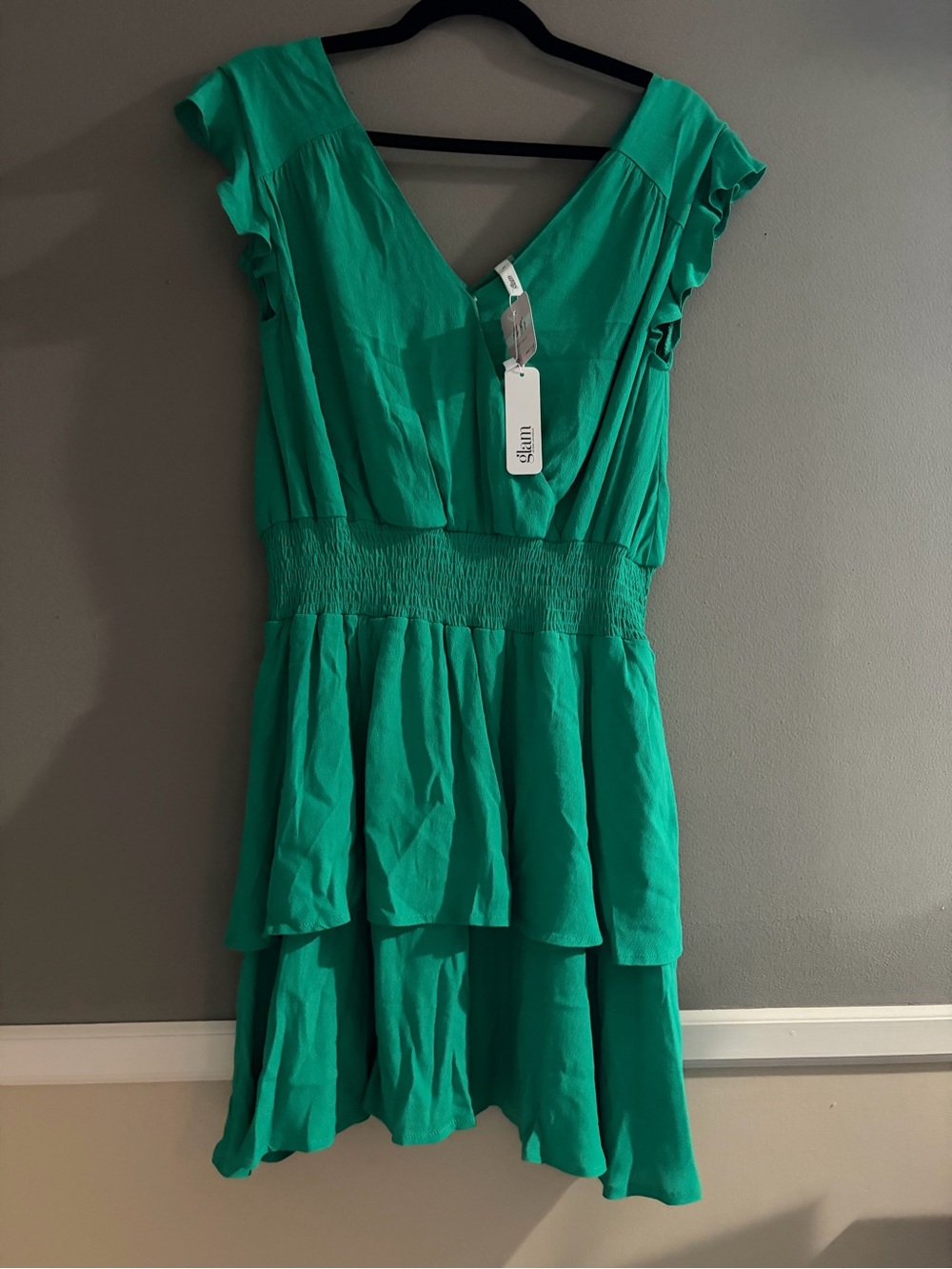 Glam Knee Length Dress NWT Green Ruffle Sleeve Tiered Elastic Waist Medium Boho